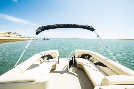 Passeio de catamarã privado na Ria Formosa.