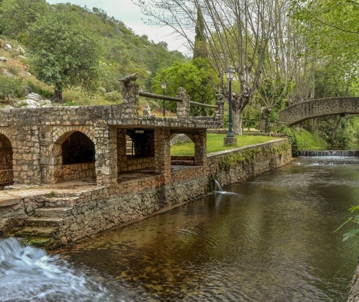 Visita guiada nas aldeias históricas de um povo antigo.