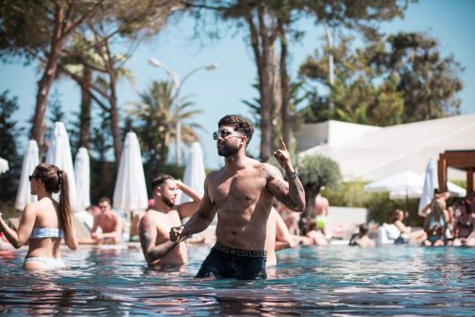 Purobeach beach bar e piscina