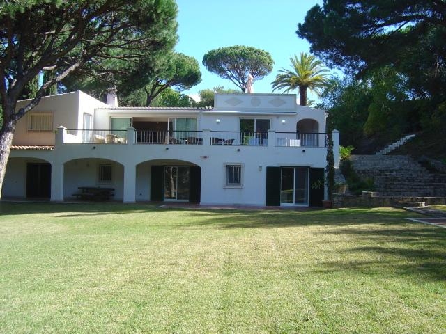 Image of Villa Patrício, in Loulé, Vale do Lobo. Imagem da Villa Patrício, em Loulé, Vale do Lobo
