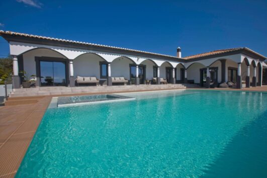 Villa Atena - The luxurious Albufeira country house. Villa atena - A luxuosa casa de campo da Albufeira.