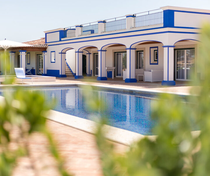 Villa Blue Heavens: Stunning traditional style four bedroom Villa