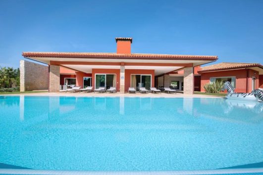 Villa Eternity - The Contemporary Luxurious holiday family Villa | Villa Eternity - A Contemporânea Moradia em Família de Vilamoura